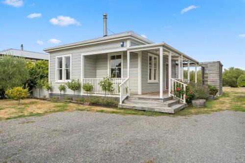 Martinborough Haus | Applecross Cottage