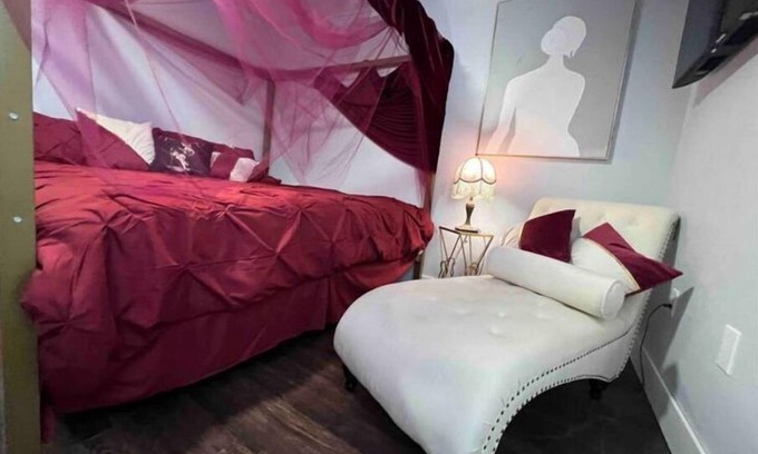 Appleton Wohnung | Appleton Speakeasy for VIP w/garage/laundry