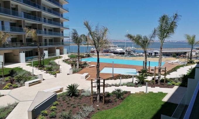 Seixal Wohnung | Apt 144 m2 Piscine, vue sur Tage mer