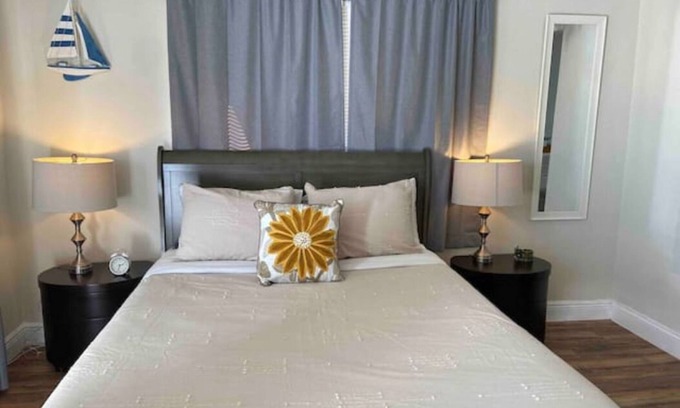 Lake Worth Wohnung | Apt 2 Comfortable and cozy, 5 min from beach