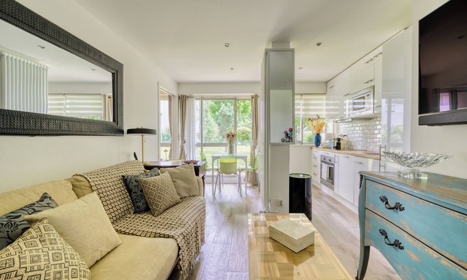 Clichy Wohnung | Apt 37 m², 1 Chambre, vu Jardin à Clichy Avec une Place de Parking