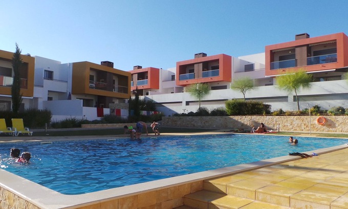 Vale de Parra Wohnung | Luxuriöses Apartment mit 2 Schlafzimmern, Terrasse und Grill sowie Pool- und Meerblick