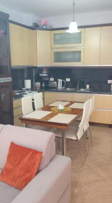 Elbasan Wohnung | Apt modern,7 minutin dalla spiaggia