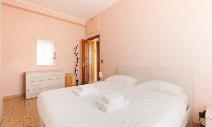 Montalbino Wohnung | APT with balcony- M3 Maciachini