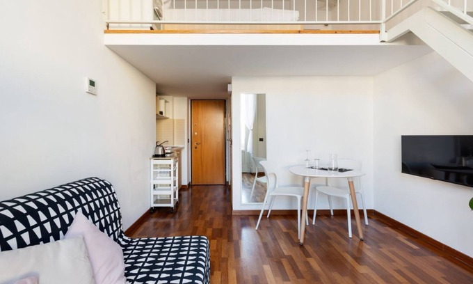 Magenta Wohnung | APT with balcony on 2 levels Milano-C.so Magenta!