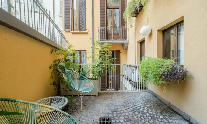 Magenta Wohnung | APT with balcony on 2 levels Milan-Centre!