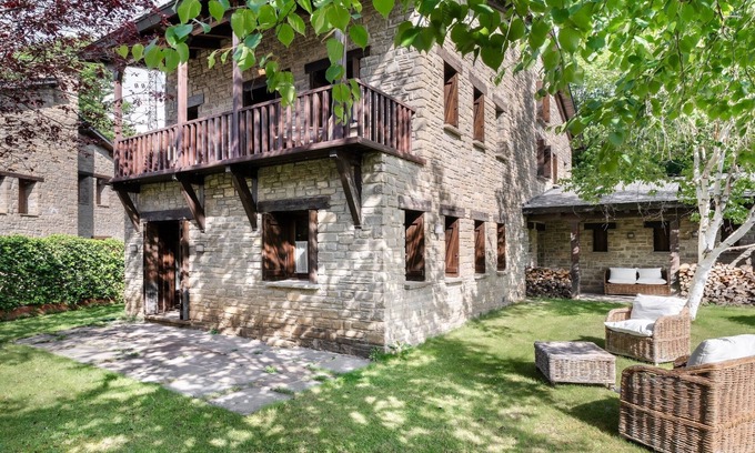 Hoz de Jaca Skihütte | AQUATERRA LODGES LUXURY