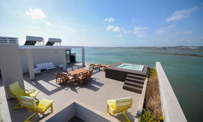Mexilhoeira da Carregacao Wohnung | Arade Riverside Modern Apartment