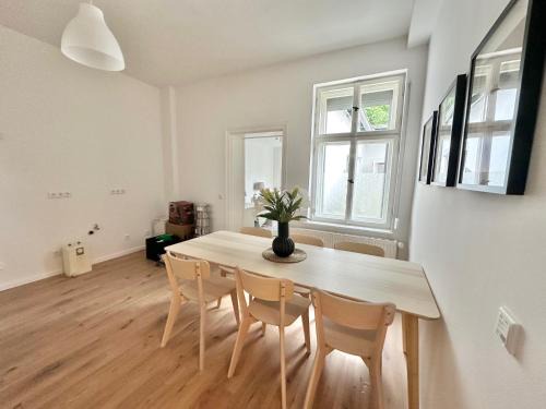 Lehnin Wohnung | Arbio Monteurzimmer Kloster Parking Included
