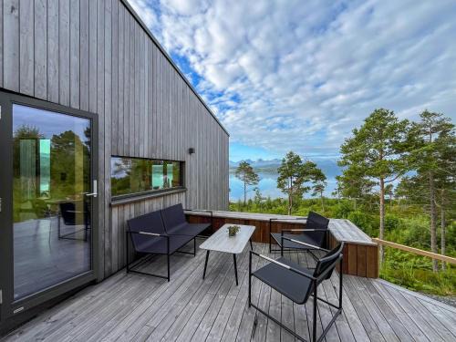Molde Haus | Architect-Designed Cabin With View In Molde