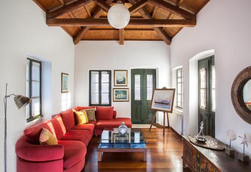 Perlegianika Haus | Archontikon House