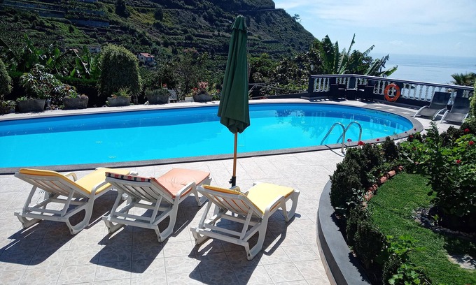 Arco da Calheta Wohnung | Arcos Grands Suites mit riesigem und privatem Pool. Ein Luxus & entspannende Aussichten!