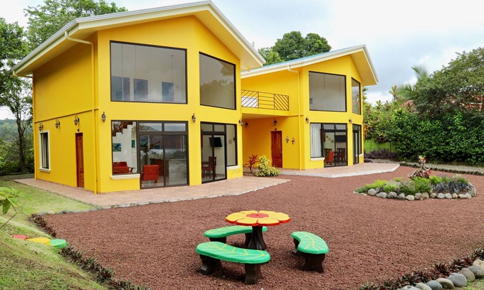 Nuevo Arenal Haus | Arenal Lakeview Villa