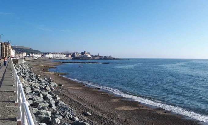 Llanfarian Haus | Arhosfa, Llanfarian.