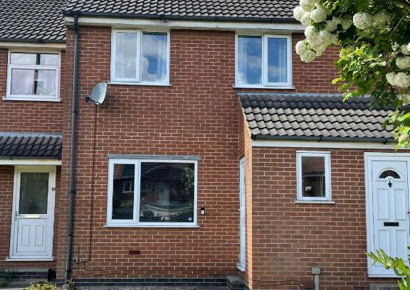 Brough Haus | Arista House Entire 3 bedroom self catering property sleeps 5 people, Pet friendly