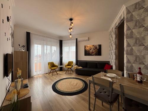 Pecs Wohnung | Art-déco