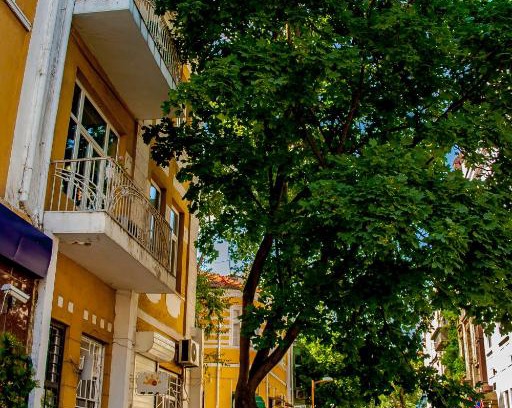 Varna City Centre Wohnung | Art Studio/ Atelier Партерь