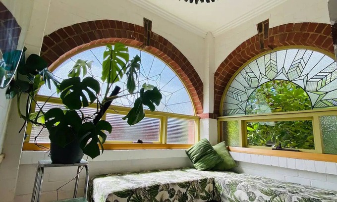 West Hobart Haus | Arty Californian Bungalow Home in the Heart of Hobart