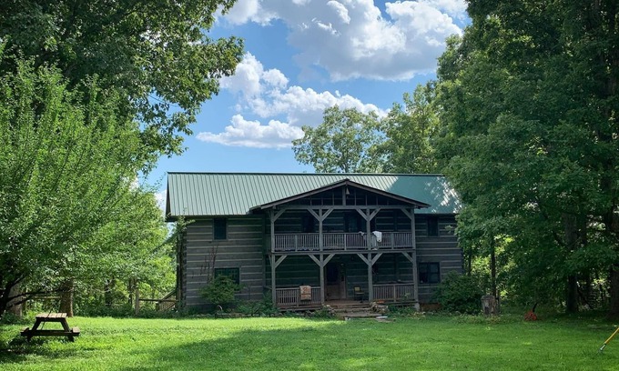 Cook Station Kabine | As the River Flows-a Rustic River Retreat