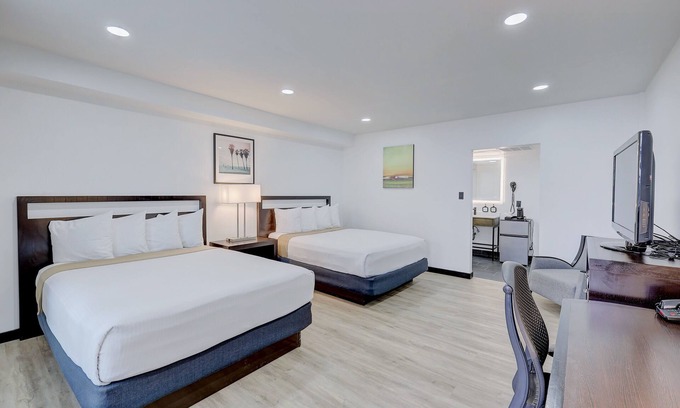 Cortez Hill Hotel | Ash&9th