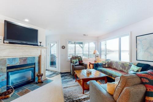 Coeur d'Alene Wohnung | Astounding Arrow Point (F-101)