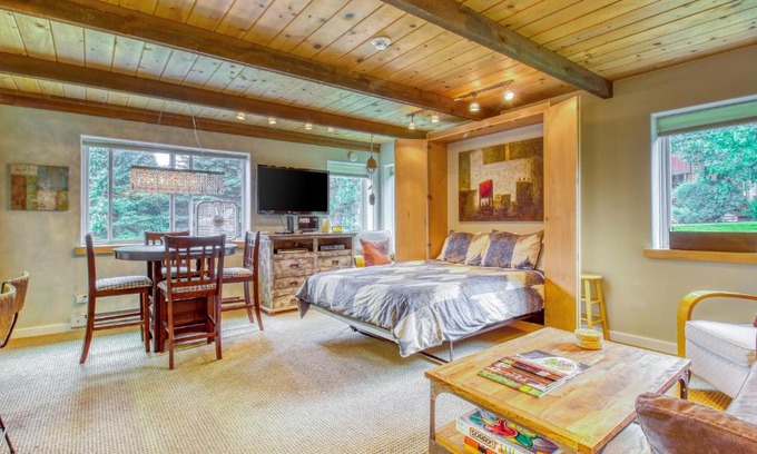 Elkhorn Hotel | Atelier 1101