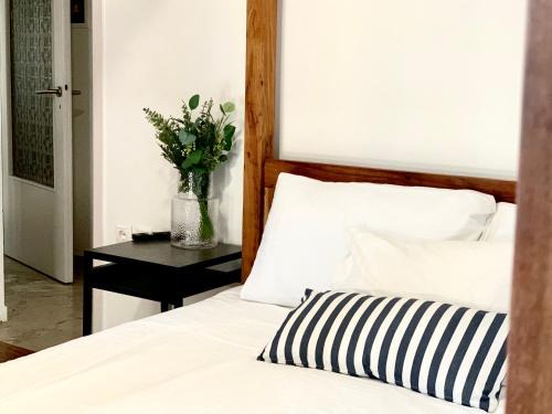 Nea Ionia Wohnung | Athens OAKA Apt 2 Baths, Parking, Kitchen