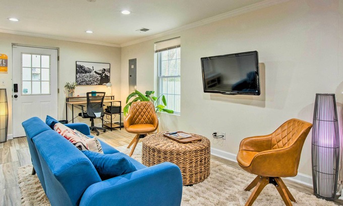 Edgewood Wohnung | Atlanta Studio w/ Deck, 3 Mi to Downtown!