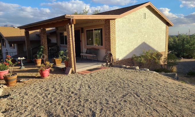 Apache Junction Haus | Attached Guest House with Great Views!