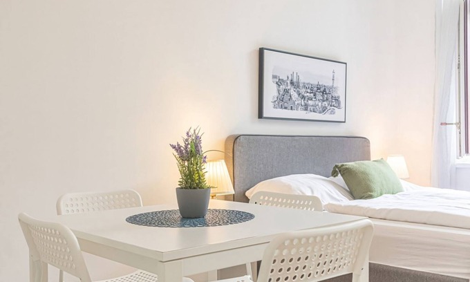 Wahring Wohnung | Attractive 2 BR Apt. near Vienna AKH Ideal for All