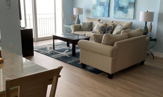 Daytona Beach Eigentumswohnung | Beste direkte Ozean- und Strandfront! Termine verfügbar!Cyndi 561-613-7380