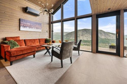 Valle Haus | Authentic Cabin Life With Løefjell View