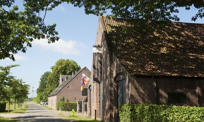 Schafelt Haus | Authentic Holiday Home in Baarlo with Private Terrace