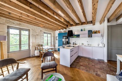 Old Lyon Wohnung | Authentic with an exceptional view AIL
