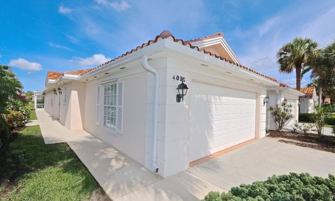 Village Walk Villa | Luxuriöse Villa, sehr komfortabel, Resort Pool, in der Nähe der schönsten Strände