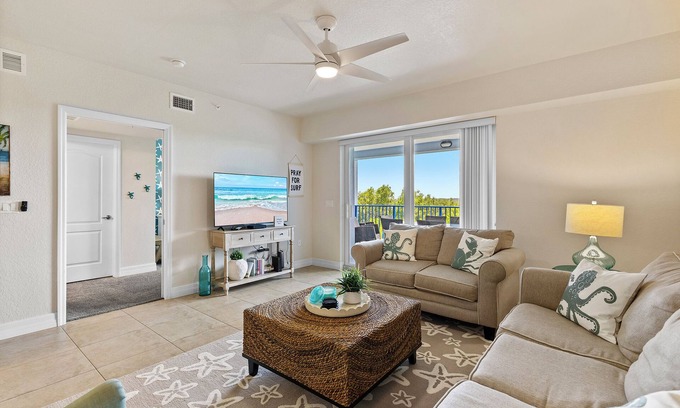 New Smyrna Beach Eigentumswohnung | 🌊Awesome Amenities-Great Location-Balcony-2BR Oceanwalk 17-302🌊