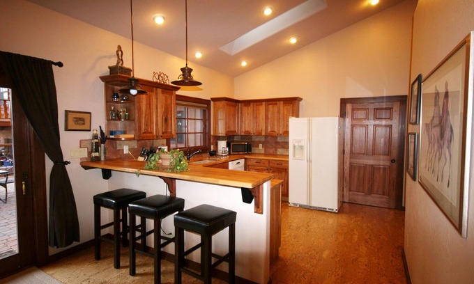 Cherry Hill Haus | Ehrfürchtig Maßgeschneiderte Pension an ruhiger Lage Downtown