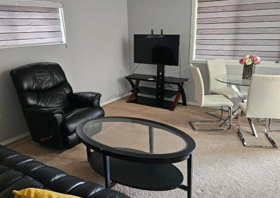 Arbour Lake Haus | Awesome Guest Suite