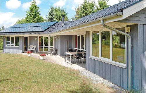 Farvang Haus | Awesome Home In Fårvang With Wifi