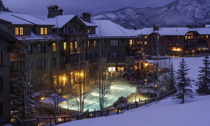 Aspen Eigentumswohnung | Tolle Aussicht auf die Pisten und den Pool. Reservieren Sie jetzt Ihren Traum Skiurlaub!