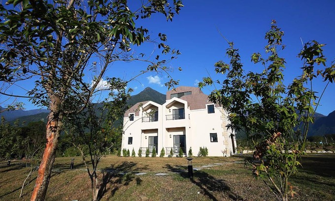 Xincheng Bed & Breakfast | B&B Mountain View