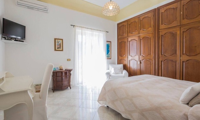 Montepertuso Haus | B&B Positano With Breathtaking View of The Amalfi Coast