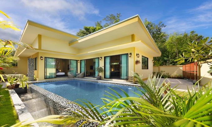 Thong Krut Villa | Baan Putahracsa