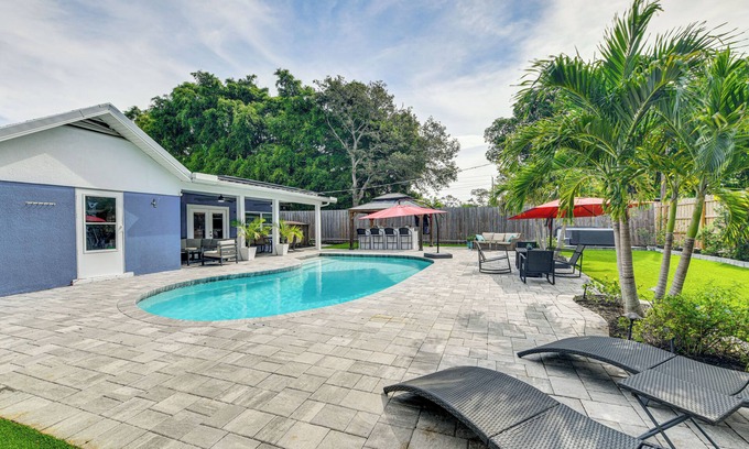 Bradenton Haus | Backyard w/Pool & Games! Family Home in Bradenton