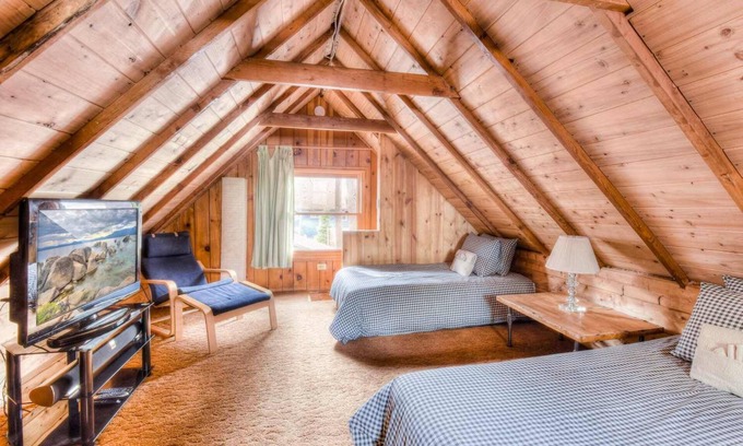 Tahoe Island Kabine | Badger Basin - 30+ Day Vacation Home Rental