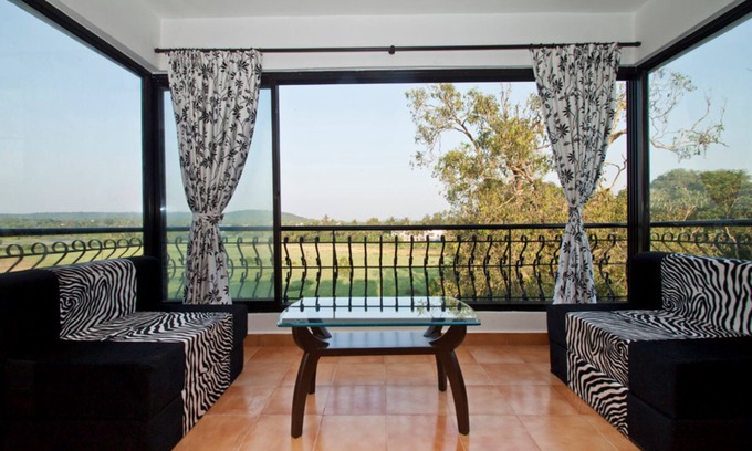 Saunta Vaddo Wohnung | Baga Beach Studio Apt near famous Tito's Club