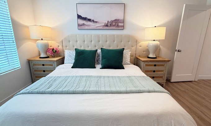 Baldwin Park Haus | Baldwin park 3B&4B House 30 mins DTLA