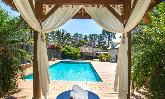 Nowra Haus | Bali Huts Escape – unwind in your private oasis