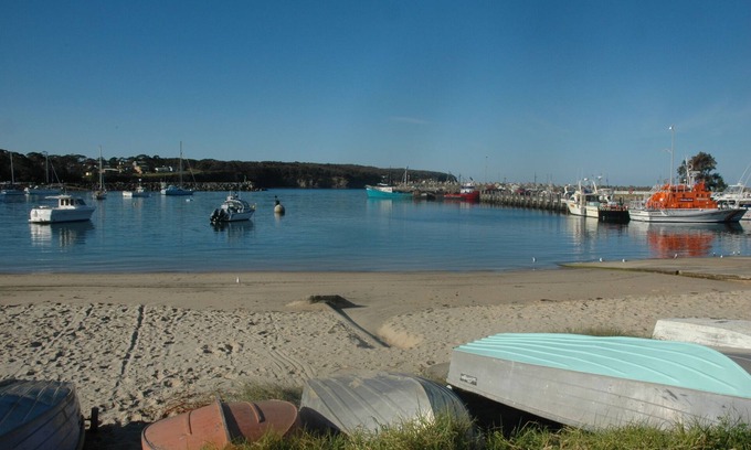 Burrill Lake Haus | Balmoral is a comfortable and spacious 2 bedroom cottage at Burrill Lake