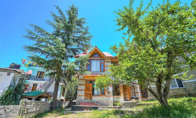 Aleo Hütte | Balvenie 2BHK - A Mountain View cottage 5 minute away from Mall Road